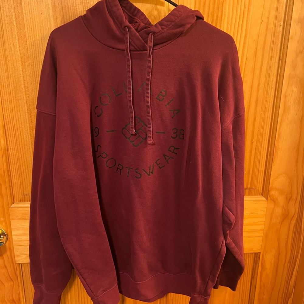 Columbia Men's Burgundy Hoodie